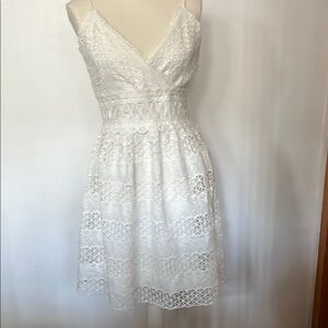 Elegant White Lace guess Dress  size 10